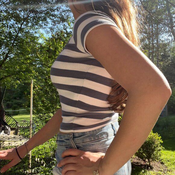 Stripped Scoop Neck Baby Tee from Hollister - Picture 5 of 9